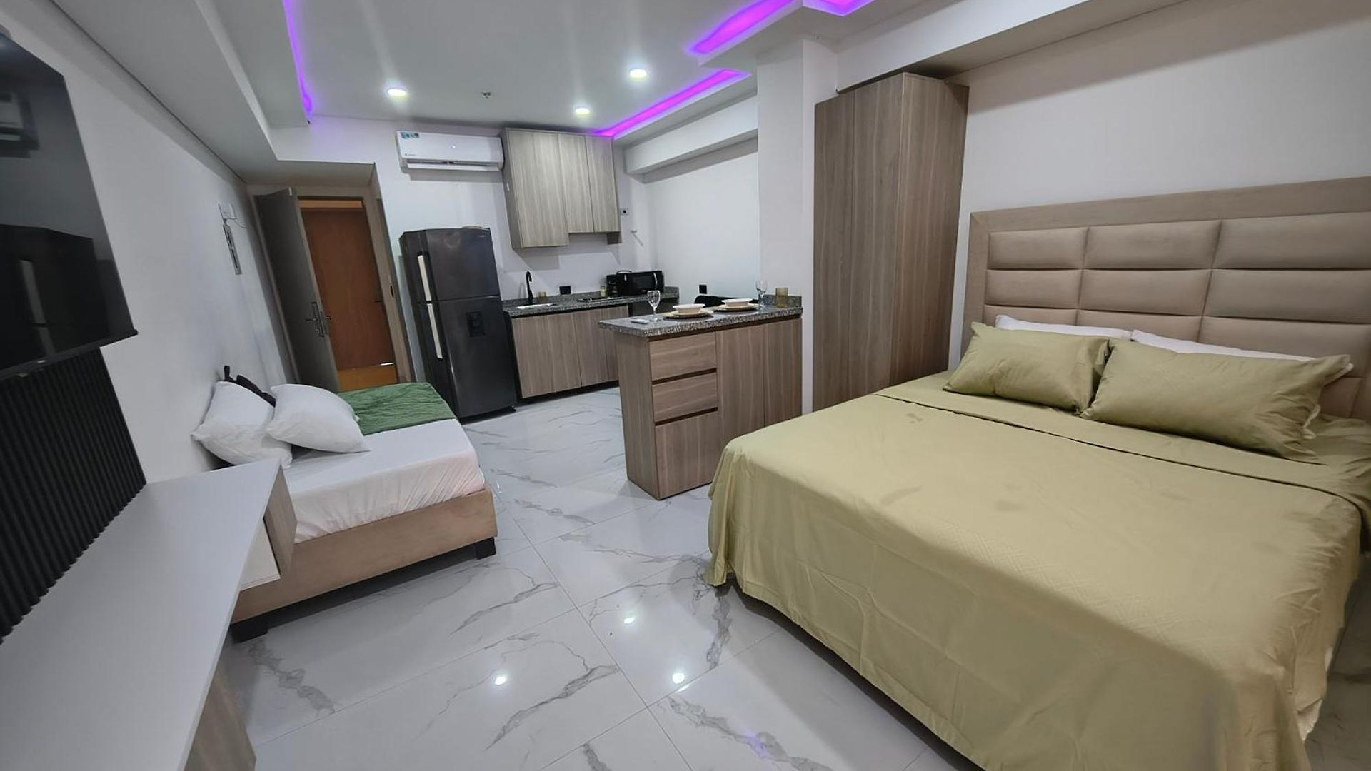 Apartahotel Apartasuite Piscina