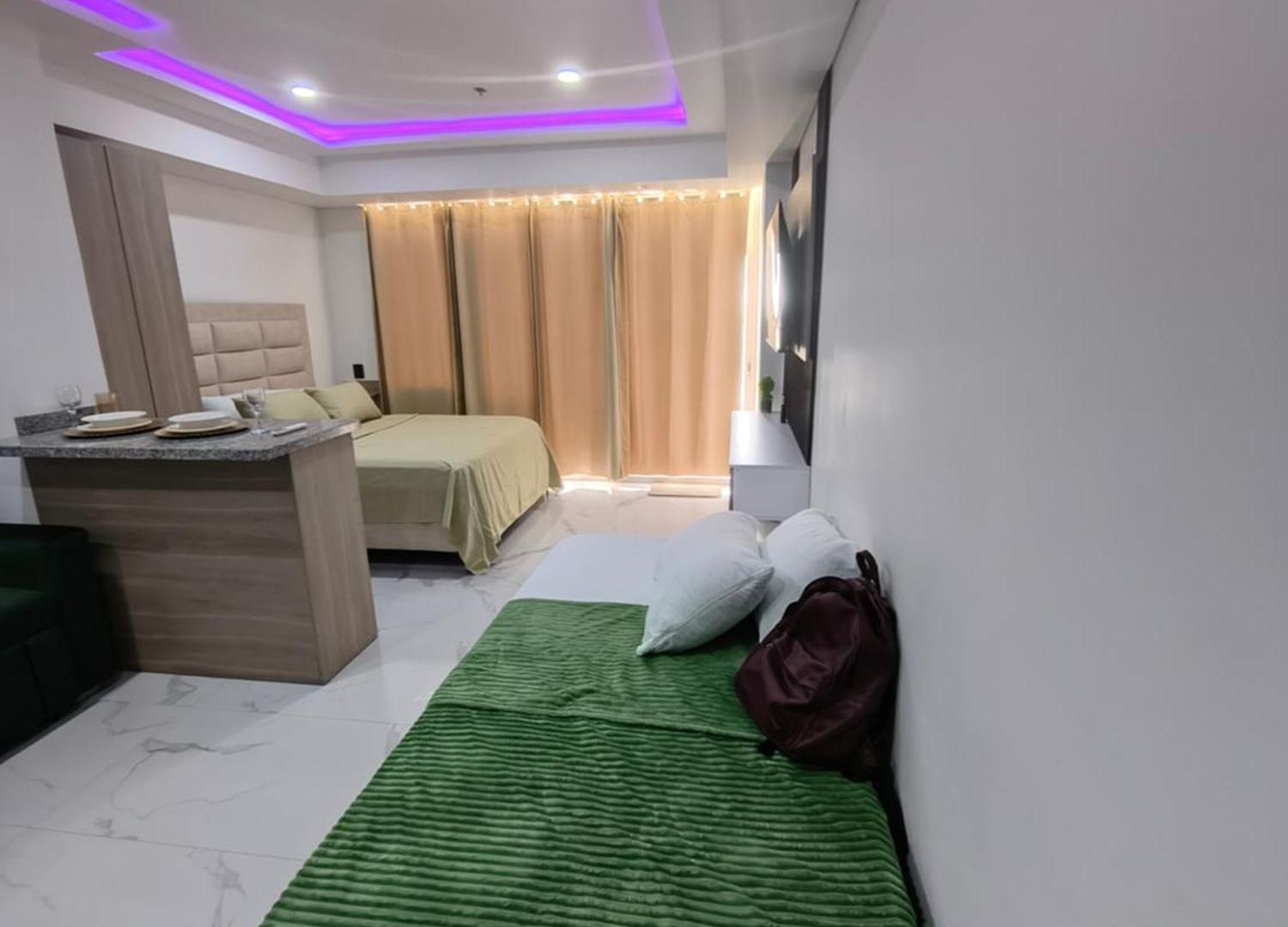 Apartasuite Piscina Apartahotel *