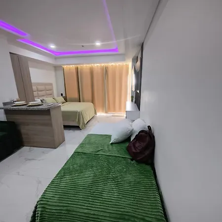 Apartasuite Piscina Apartahotel *